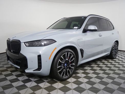 Certified 2024 BMW X5 xDrive50e w/ Executive Package AWD/4WD image 7