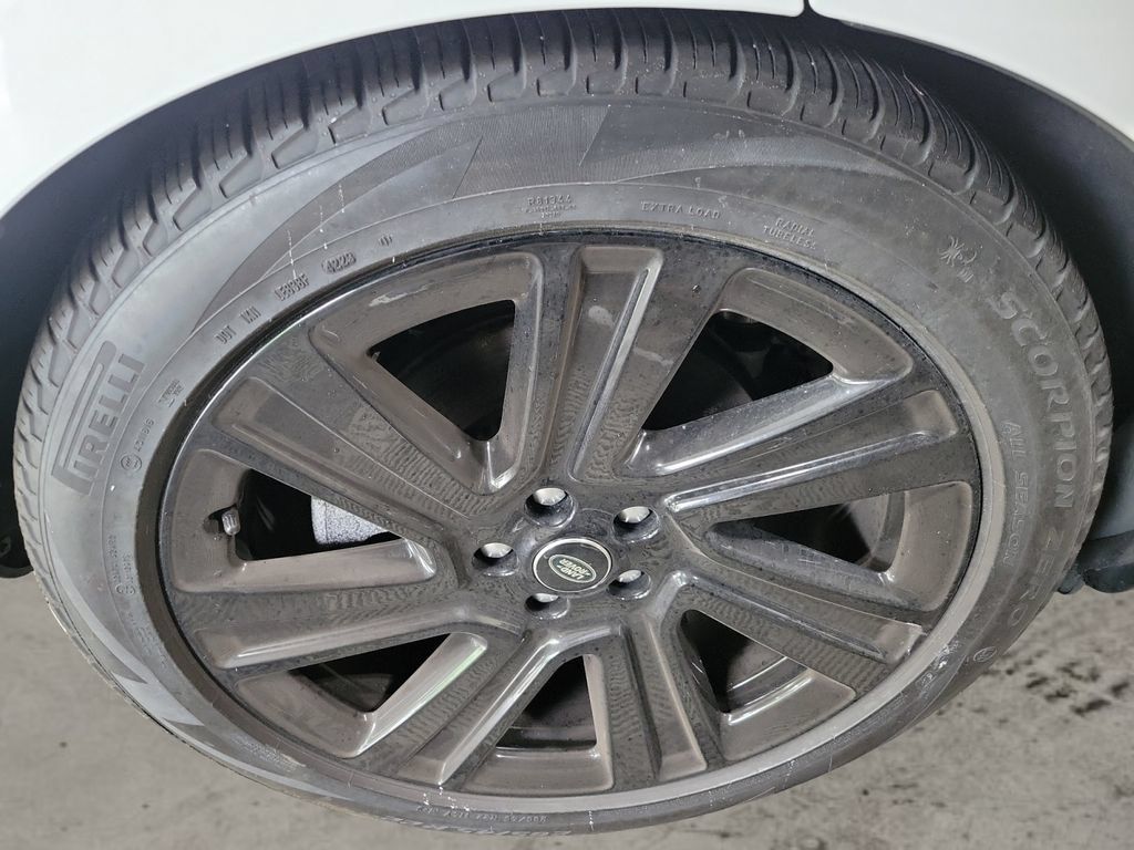 Used 2023 Land Rover Range Rover SE AWD/4WD image 12