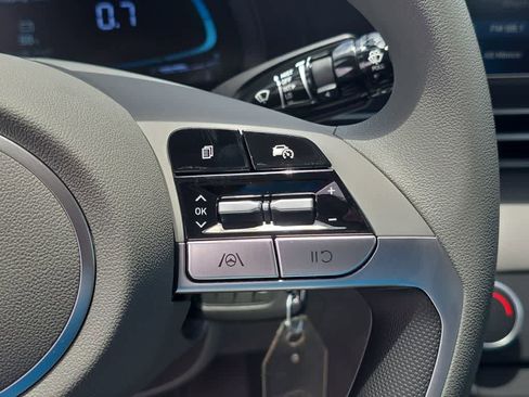 New 2026 Hyundai Elantra SE FWD image 25