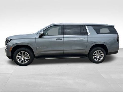 New 2026 Chevrolet Suburban Premier w/ Sun And Tow Package image 2