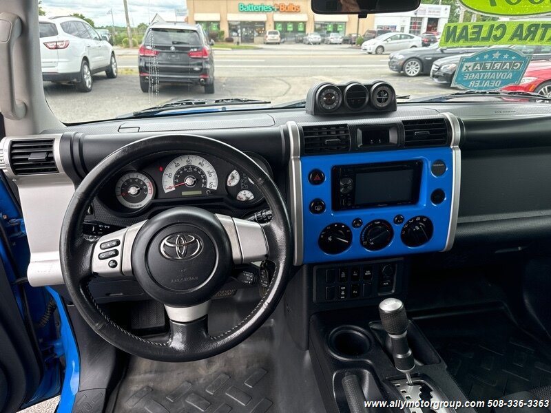 Used 2007 Toyota FJ Cruiser 4WD w/ Upgrade Pkg 2 image 15