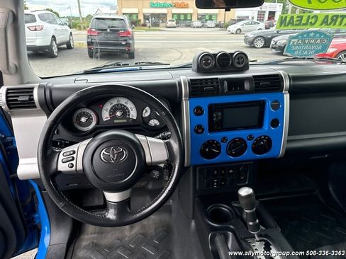 Used 2007 Toyota FJ Cruiser 4WD image 15