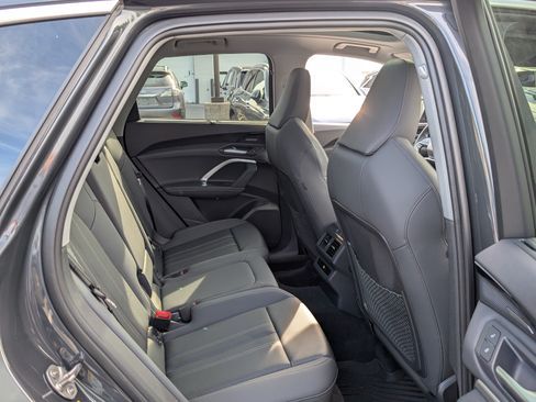 Used 2025 Audi Q5 Premium Plus AWD/4WD image 12