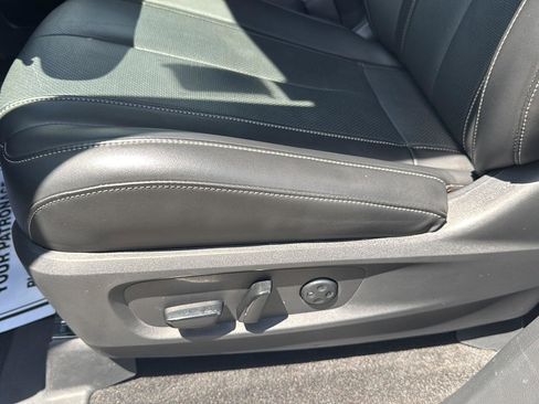 Certified 2024 INFINITI QX60 Luxe w/ Vision Package image 19