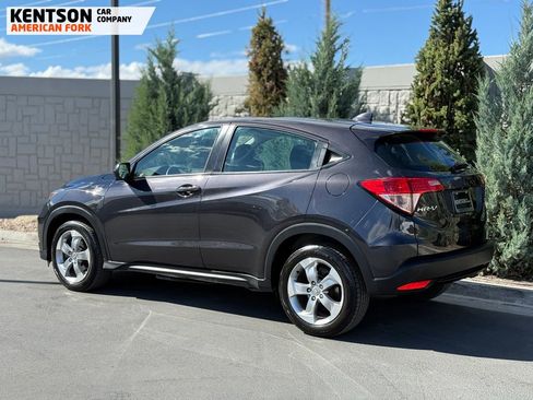 Used 2018 Honda HR-V LX image 5