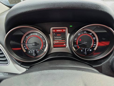 Used 2015 Dodge Journey Crossroad w/ Flexible Seating Group FWD image 16