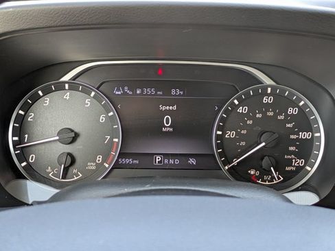 Used 2025 Nissan Frontier SV RWD image 18
