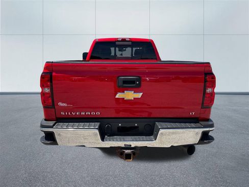Used 2018 Chevrolet Silverado 2500 LT w/ LT Convenience Package AWD/4WD image 4