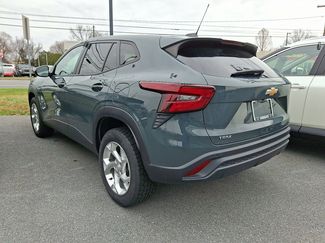 Used 2025 Chevrolet Trax LS w/ LS Convenience Package video 3