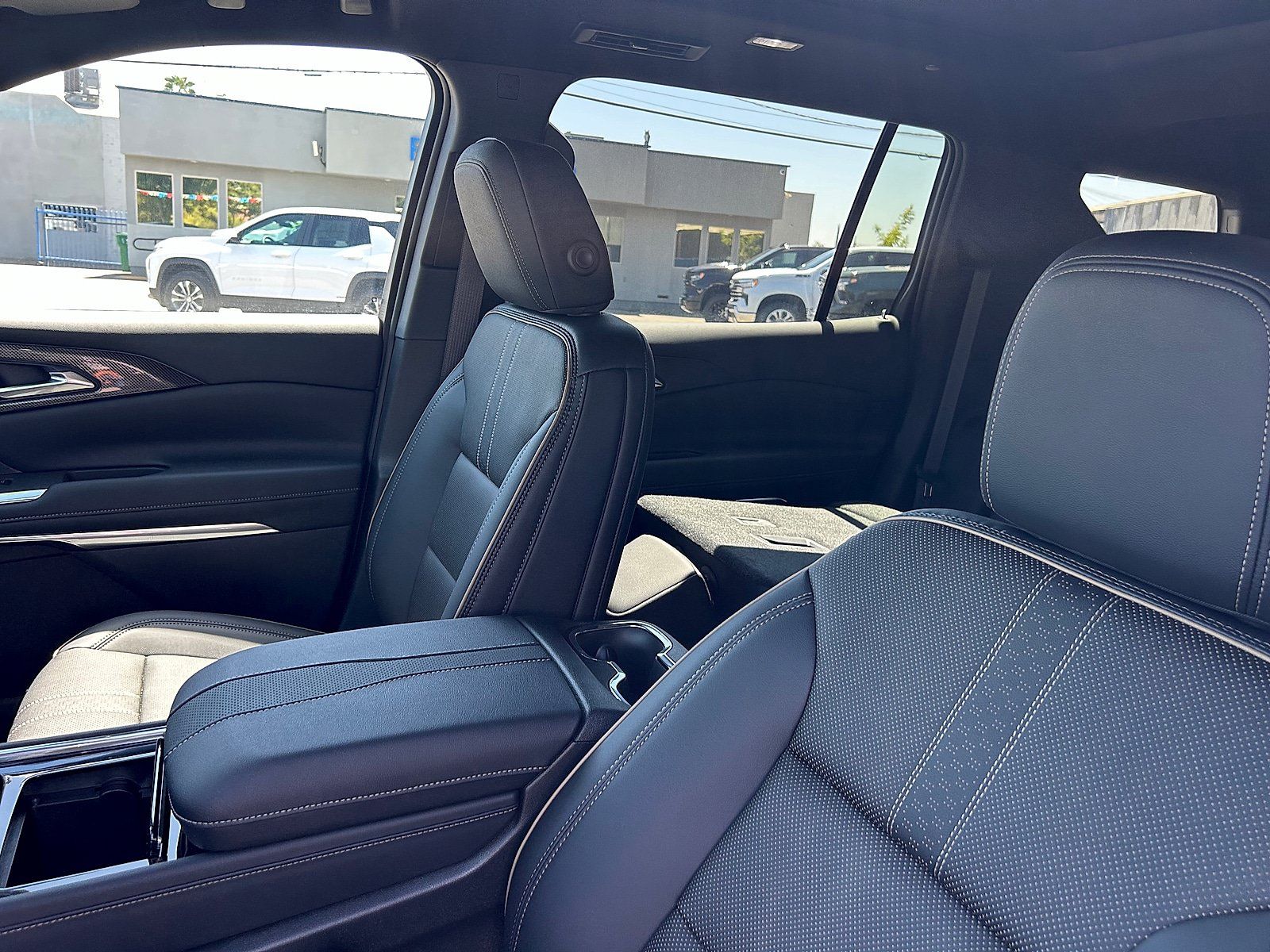 New 2026 Chevrolet Traverse High Country FWD image 10