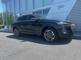 Used 2025 Audi Q5 Premium w/ Convenience Package AWD/4WD video 1