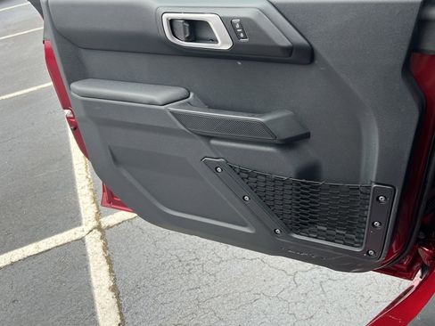 New 2025 Ford Bronco Badlands w/ Sasquatch Package image 13