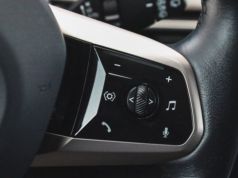 Used 2024 BMW iX xDrive50 w/ Premium Package image 23