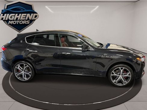 Used 2023 Maserati Levante GT AWD/4WD image 7