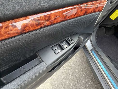 Used 2011 Subaru Outback 2.5i Limited w/ PWR Moonroof Pkg image 14