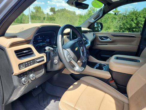 Used 2024 Chevrolet Tahoe Premier AWD/4WD image 16