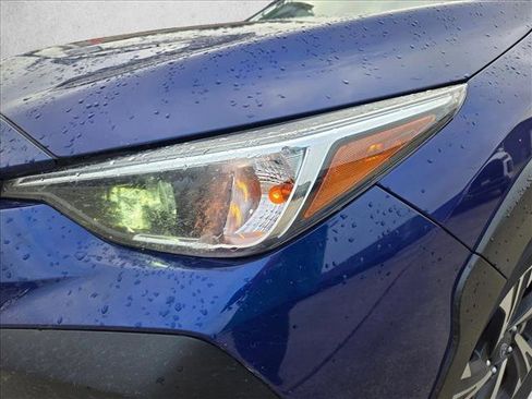 Used 2025 Subaru Crosstrek 2.0i Premium image 9
