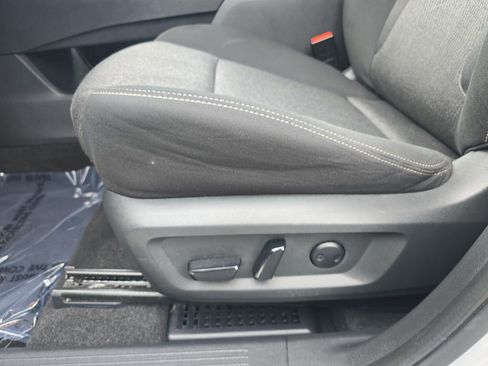 Used 2024 Nissan Rogue SV image 27