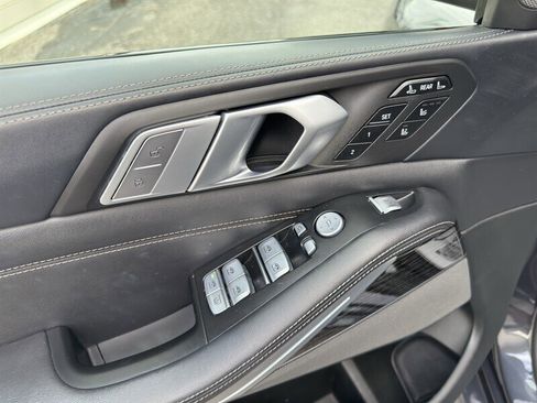 Used 2021 BMW X7 xDrive40i w/ M Sport Package image 18