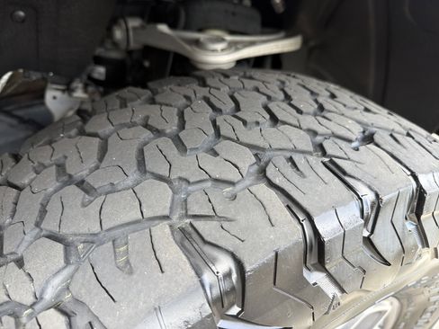 Used 2023 Ford Bronco Badlands AWD/4WD image 12
