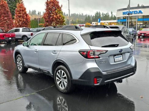 Used 2021 Subaru Outback Premium image 15