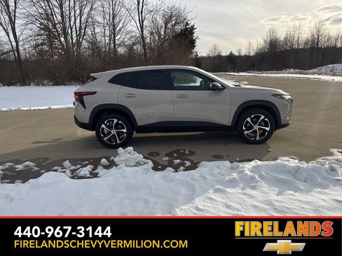 New 2026 Chevrolet Trax RS w/ Driver Confidence Package image 10