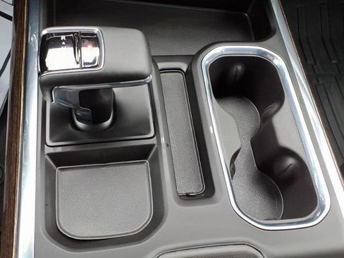 Used 2025 GMC Sierra 1500 Elevation w/ Elevation Premium Package image 23