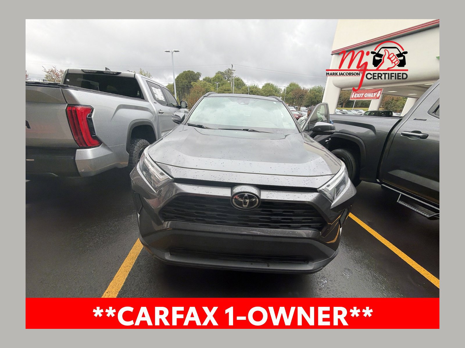 Used 2022 Toyota RAV4 XLE w/ Convenience Package FWD image 1