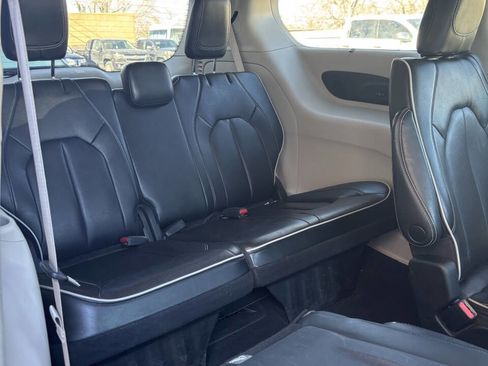 Used 2022 Chrysler Pacifica Limited image 20