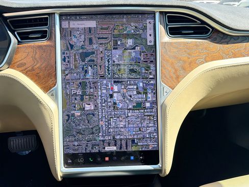 Used 2016 Tesla Model S 90D image 31