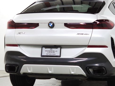 Used 2025 BMW X6 xDrive40i w/ Climate Comfort Package image 10