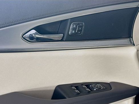 Used 2020 Lincoln Nautilus Standard w/ Equipment Group 101A image 21