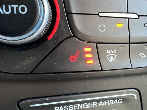 Used 2019 Ford Escape SE image 29