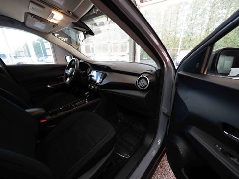 Used 2024 Nissan Kicks SV image 26