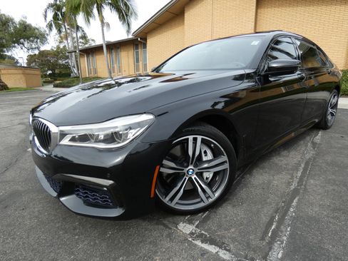 Used 2016 BMW 750i xDrive image 16