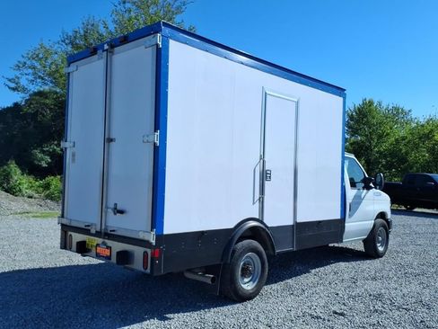 Used 2023 Ford E-350 and Econoline 350 Super Duty w/ Power Windows & Locks Group RWD image 5