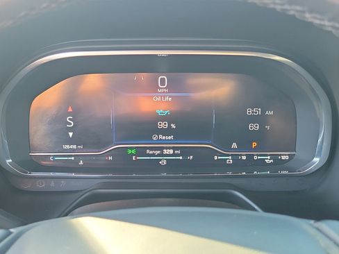 Used 2022 Chevrolet Suburban Premier image 29