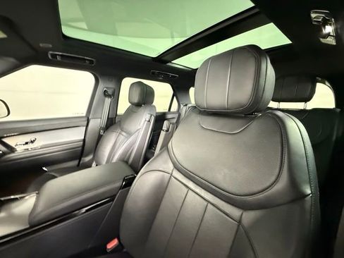 Used 2023 Land Rover Range Rover Sport SE Dynamic image 7