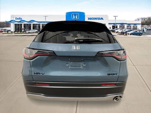 New 2026 Honda HR-V Sport image 4
