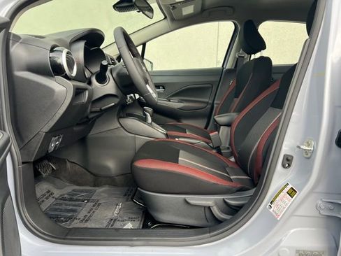 New 2025 Nissan Versa SR w/ Trunk Package image 14