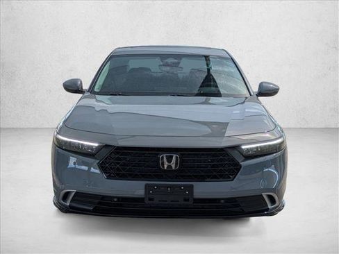 Used 2024 Honda Accord Touring image 2