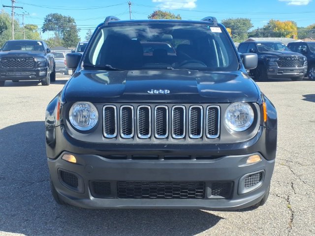 Used 2018 Jeep Renegade Sport w/ Power & Air Group AWD/4WD image 2