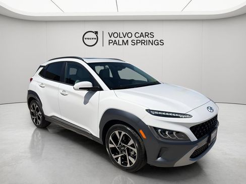 Used 2022 Hyundai Kona Limited FWD image 1