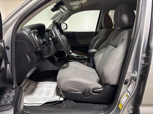Used 2021 Toyota Tacoma SR AWD/4WD image 18
