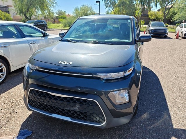 Certified 2022 Kia Soul LX FWD image 3