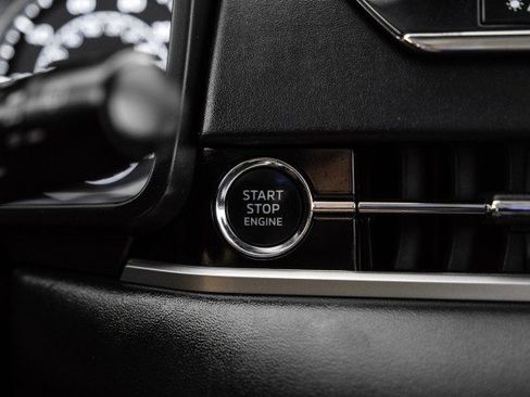 Used 2022 Mitsubishi Outlander SEL image 22