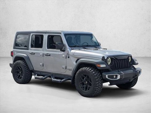 Used 2018 Jeep Wrangler Unlimited Sport S AWD/4WD image 3