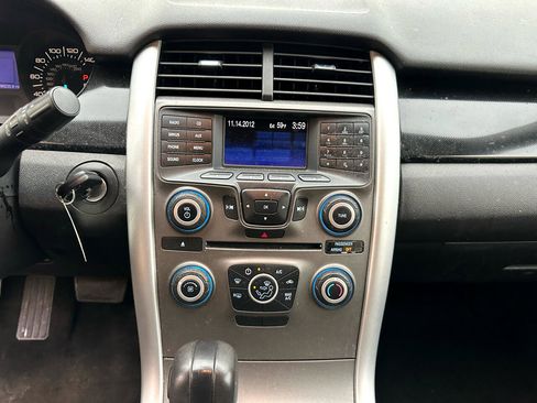 Used 2013 Ford Edge SE image 16