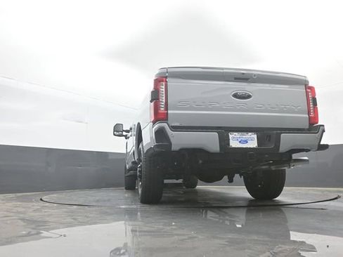 New 2026 Ford F250 Lariat w/ Black Appearance Package AWD/4WD image 37