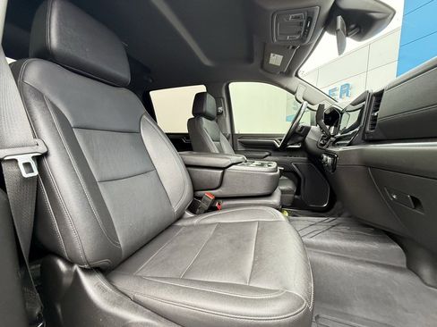 Used 2024 Chevrolet Silverado 2500 LTZ image 9